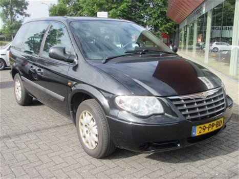 Chrysler Voyager - 2.8 CRD SE Luxe 6 persoons Airco, cruise , Automaat (occasion) - 1