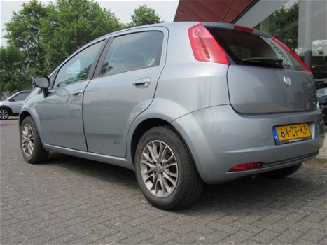 Fiat Grande Punto - 1.2i Dynamic 5 deurs. Airco, cruise (occasion) - 1