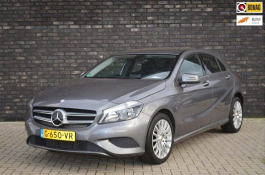 Mercedes-Benz A-klasse - 180 Ambition airco / cruise control / stoelverw / navi / deels leer/ - 1