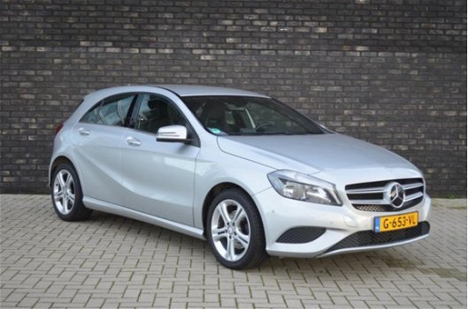 Mercedes-Benz A-klasse - 180 Prestige airco / cruise control / parkeersensoren / stoelverwarming / L - 1