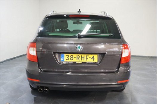 Skoda Superb - 1.8 TSI Elegance Business Line - 1