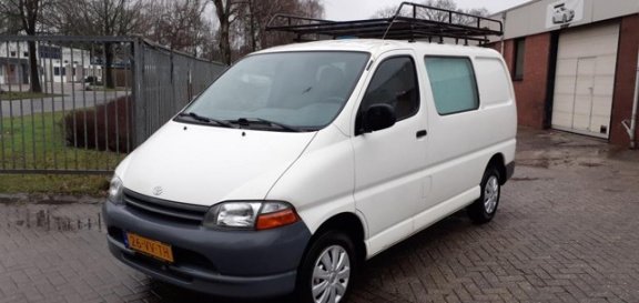 Toyota HiAce - 2.4 - 1