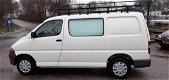 Toyota HiAce - 2.4 - 1 - Thumbnail