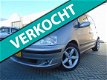 Ford Galaxy - 2.8-24V V6 Ghia /Automaat/6 Pers./Park sens./Stoelverw./Leder/Apk 7-2020/Climate contr - 1 - Thumbnail