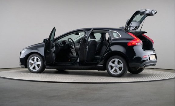 Volvo V40 - 2.0 D4 Momentum Business Pack Connect, Navigatie - 1