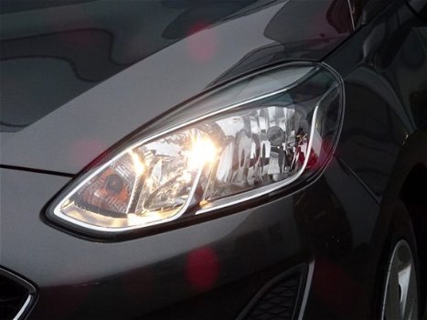 Ford Fiesta - 1.1 Trend 5-drs 70pk Navigatie, Airco, DAB+, Smartphonekoppeling, Licht sensor, Centr. - 1