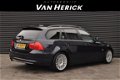 BMW 3-serie Touring - 318 High Executive / Navigatie / Leer / Zeer nette staat - 1 - Thumbnail