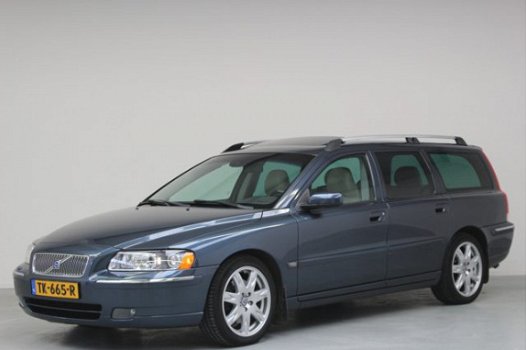 Volvo V70 - 2.4 D5 Geartronic Summum | Youngtimer - 1