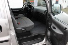 Hyundai H 200 - 2.5 DC ''LANG'' 6 Seater