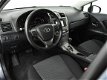 Toyota Avensis Wagon - 2.0 VVTi Business Automaat | Navigatie | Camera | Clima | Cruise | Trekhaak - 1 - Thumbnail