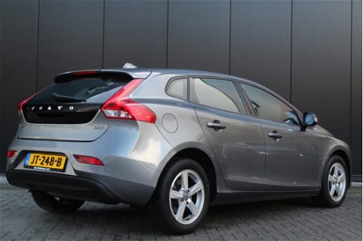 Volvo V40 - 2.0 D2 Kinetic Automaat - 1