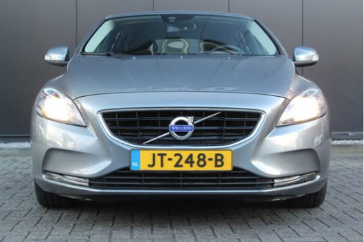 Volvo V40 - 2.0 D2 Kinetic Automaat - 1