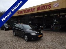 Skoda Fabia Combi - 1.4-16V Spirit + airco en trekhaak