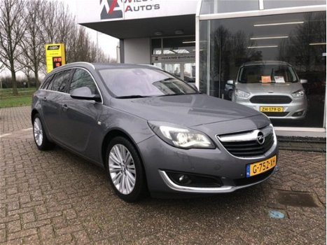 Opel Insignia Sports Tourer - 1.6 CDTI Eco Flex Cosmo Leer, Trekhaak, Navi, Camera - 1