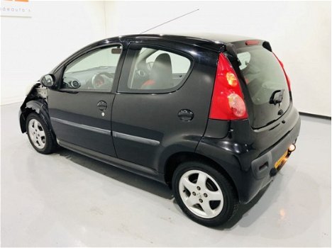 Peugeot 107 - 1.0-12v XS Airco 5-Deurs Urban Edition - 1