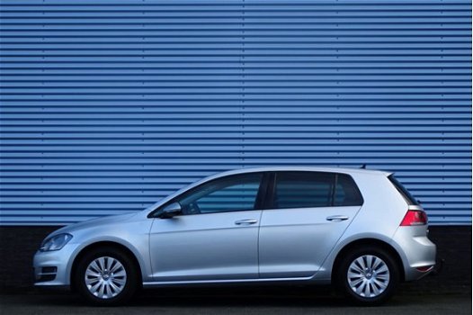 Volkswagen Golf - 1.2 TSI Trendline - 1