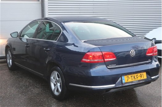 Volkswagen Passat - 1.6 Tdi 105pk Bluemotion Executive Line High *LEDER/NAVI - 1