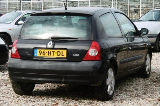 Renault Clio - 1.4-16V Privilège AUTOMAAT *EXPORT - 1
