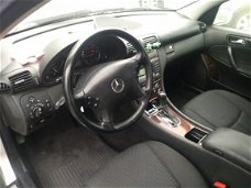 Mercedes-Benz C-klasse - 220 CDI Elegance FIJNE DIESEL TOP ONDER HOUDEN AUTO MET AIRCO GEEN ROEST