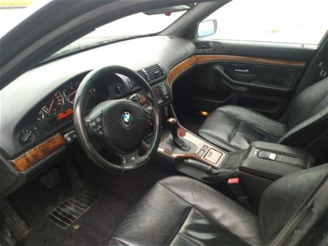 BMW 5-serie - 530i Executive YONG TIMER DE MEESTE LUXE UITVOERING TOP ONDER HOUDEN AUTO ALLE INRL MO - 1