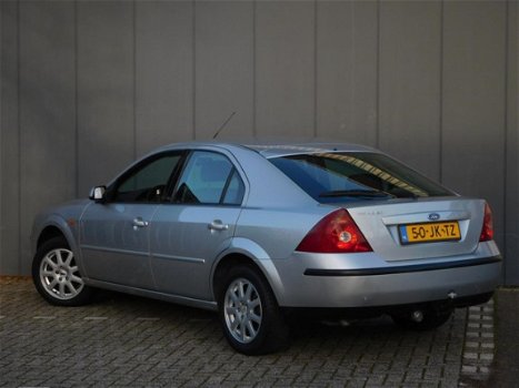 Ford Mondeo - 1.8-16V Collection - 1