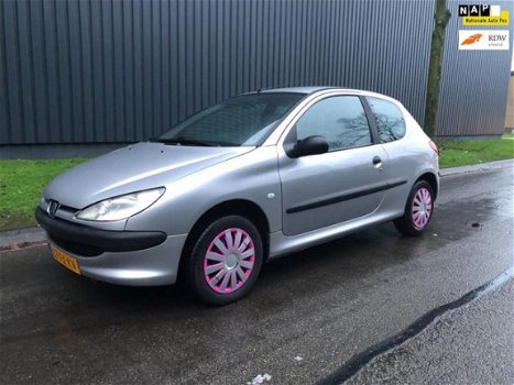 Peugeot 206 - 1.4 XR Airco, Aux, Usb, Elek ramen - 1