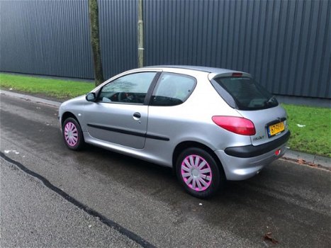 Peugeot 206 - 1.4 XR Airco, Aux, Usb, Elek ramen - 1