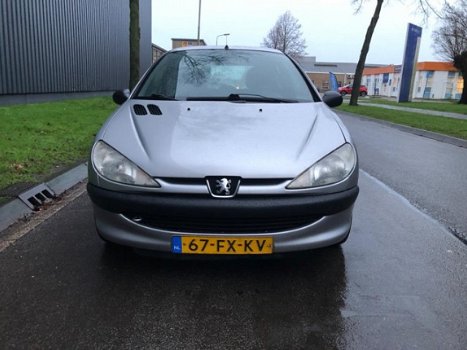 Peugeot 206 - 1.4 XR Airco, Aux, Usb, Elek ramen - 1