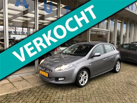 Fiat Bravo - 1.4 MultiAir Business 140 PK /AIRCO /CRUISCONTROL / NAVIGATIE / PARKEERSENSOR - 1