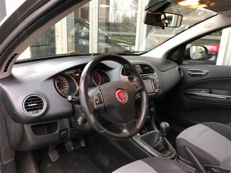 Fiat Bravo - 1.4 MultiAir Business 140 PK /AIRCO /CRUISCONTROL / NAVIGATIE / PARKEERSENSOR - 1