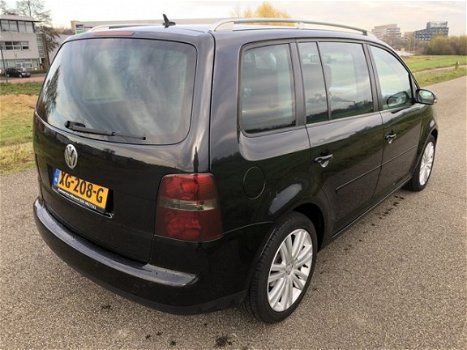 Volkswagen Touran - 2.0-16V FSI STANDKACHEL | NAVI | STOELVERWARMING | PDC - 1