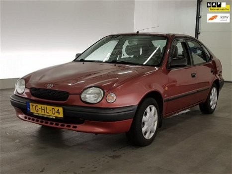 Toyota Corolla - 1.6-16V Terra STUURBEKRACHTIGING, TREKHAAK, 2XSLEUTELS - 1