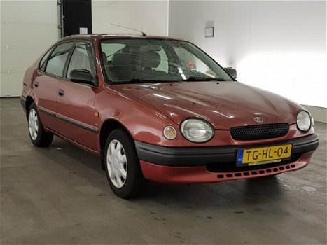 Toyota Corolla - 1.6-16V Terra STUURBEKRACHTIGING, TREKHAAK, 2XSLEUTELS - 1