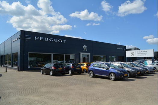 Peugeot 208 - BLUE LION 1.2 82PK 5D | NAVIGATIE | AIRCO | PARKEERSENSOREN - 1