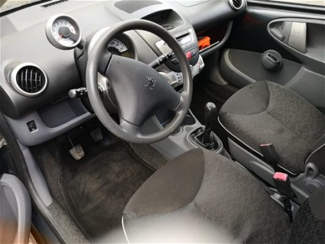 Peugeot 107 - 1.0-12V XS airco 5 deurs maandag meer fotos - 1