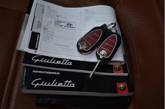 Alfa Romeo Giulietta - 2.0 JTDm Distinctive - 1