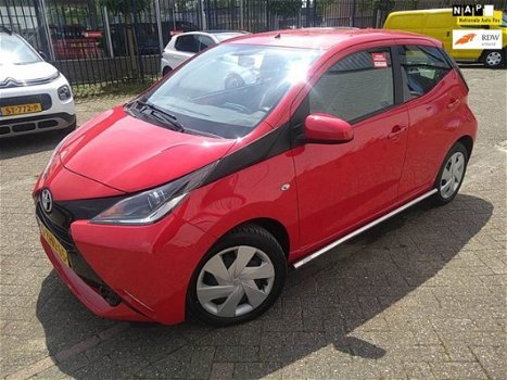 Toyota Aygo - 1.0 VVT-i x-play Leuke 5 Deurs Aygo-108-C1 - 1