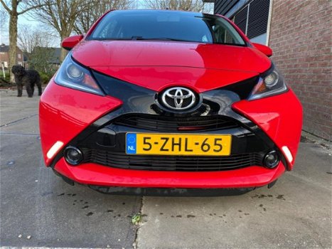 Toyota Aygo - 1.0 VVT-i x-play Leuke 5 Deurs Aygo-108-C1 - 1