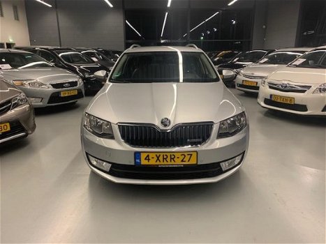 Skoda Octavia Combi - 1.6 TDI Greenline Businessline navi, Pdc, leer - 1