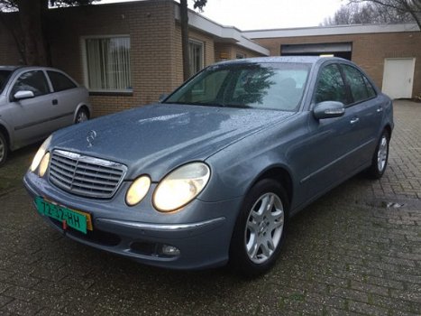 Mercedes-Benz E-klasse - 200 CDI Elegance YOUNGTIMER SUPER MOOI RIJD ALS NIEUW NAP KILOMETERSTAND - 1