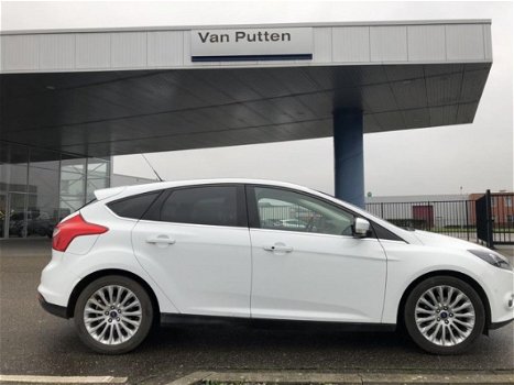 Ford Focus - 1.0 EcoBoost 100pk 5-deurs Titanium - 1