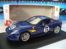 Bburago 1/18 Ferrari California Coupe Blauw 70 Jaar Ferrari