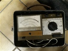 Antieke voltmeter