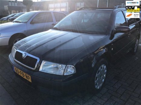 Skoda Octavia Combi - 1.6 Comfort 242.DKM AIRCO NIEUWE APK - 1