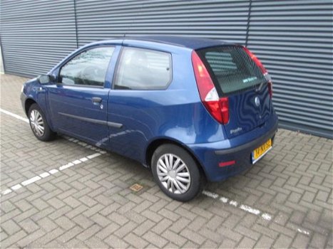 Fiat Punto - 1.2 Sound airco super onderhouden auto rijd perfect alle facturen aanwezig meeneem prij - 1