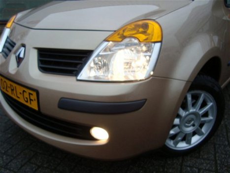 Renault Modus - 1.4-16V PRIVILEGE LUXE HOGE INSTAP 84 DKM AIRCO ECC CRUISE CONROL CD LICHTMETELEN VE - 1