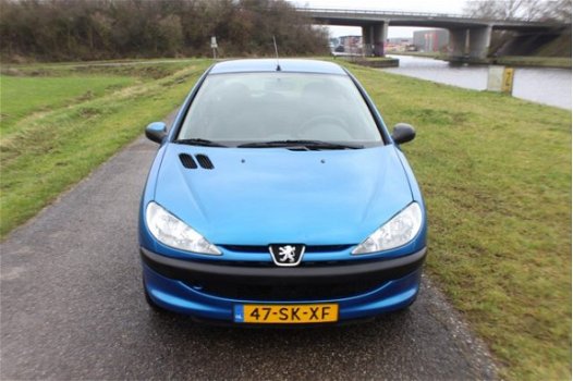 Peugeot 206 - 1.4 One-line Nwe APK - 1