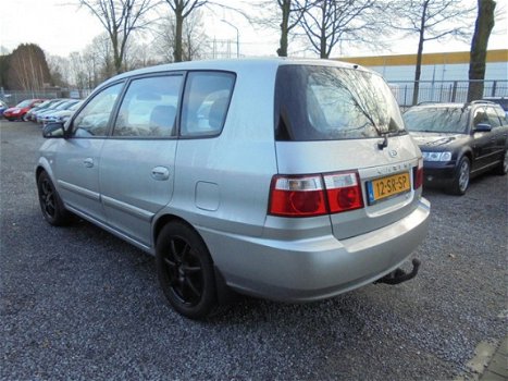 Kia Carens - 2.0 CVVT M-bition - 1