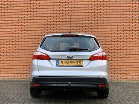 Ford Focus Wagon - 1.6 TDCI ECOnetic Lease Titanium | Parkeersensoren | Airconditioning | Trekhaak | - 1