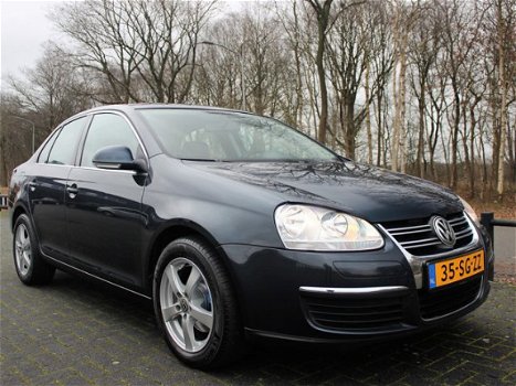 Volkswagen Jetta - 2.0 FSI Comfortline Clima Erg nette auto - 1